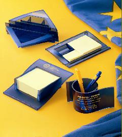 Pots � crayon, porte-cartes design, ...
